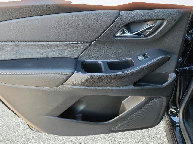 Used 2023 Chevrolet Traverse Premier w/ Redline Edition FWD image 22