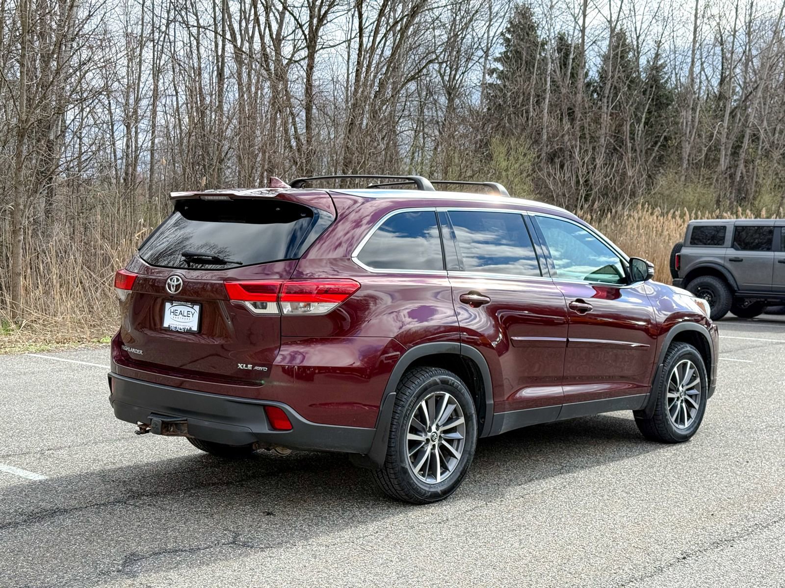 Used 2019 Toyota Highlander XLE AWD/4WD image 4