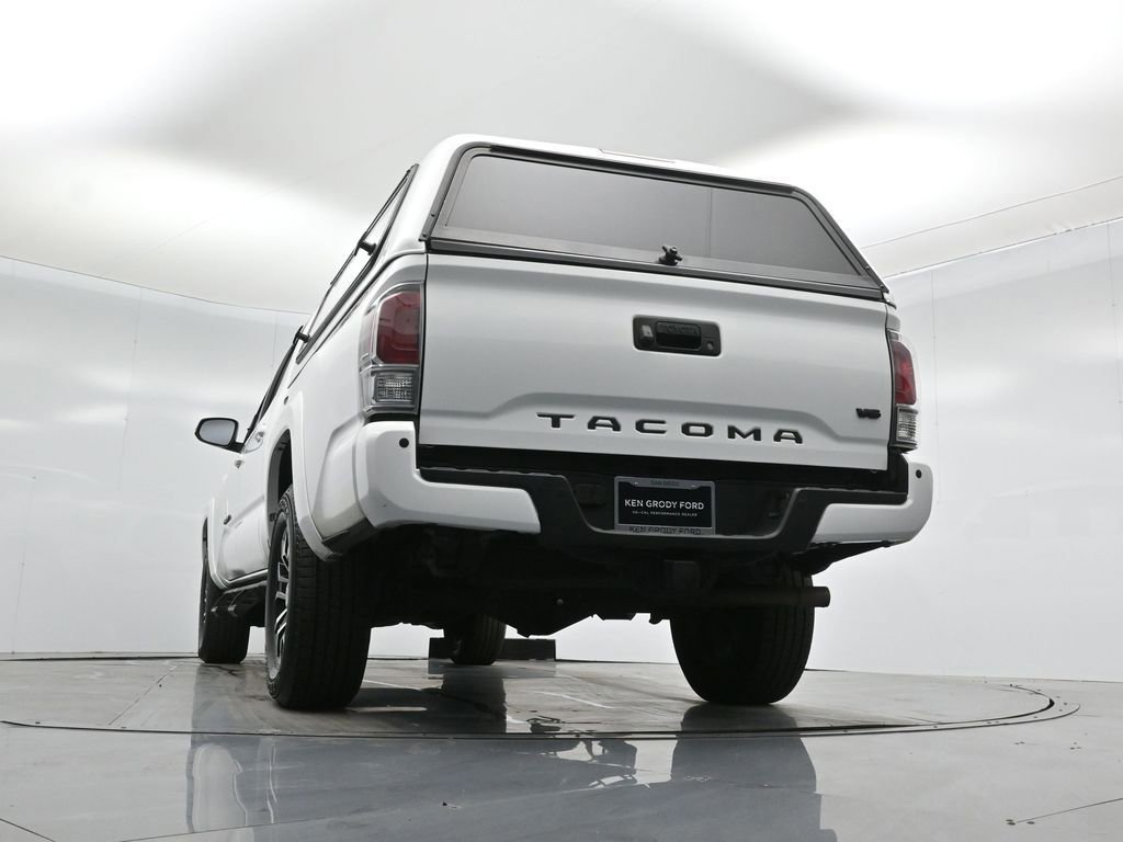 Used 2022 Toyota Tacoma TRD Sport image 19