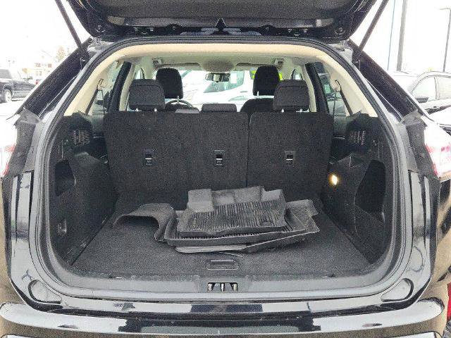 Certified 2022 Ford Edge SE w/ Black Appearance Package image 14