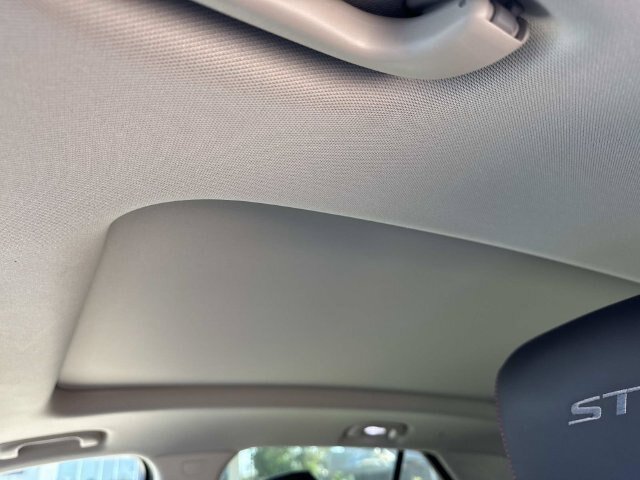 Used 2023 Buick Envision Essence w/ Sport Touring Package AWD/4WD image 23