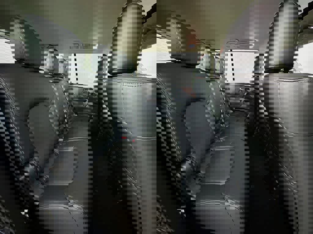 Used 2024 Nissan Armada SL w/ Cargo Package image 32