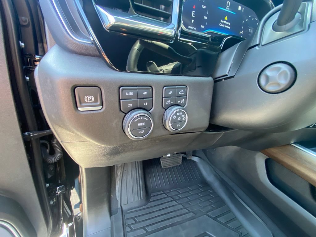 Used 2022 Chevrolet Silverado 1500 High Country w/ High Country Premium Package AWD/4WD image 12