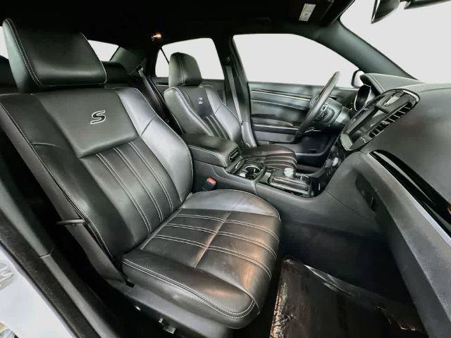 Used 2021 Chrysler 300 S w/ S Model Appearance Package RWD image 15