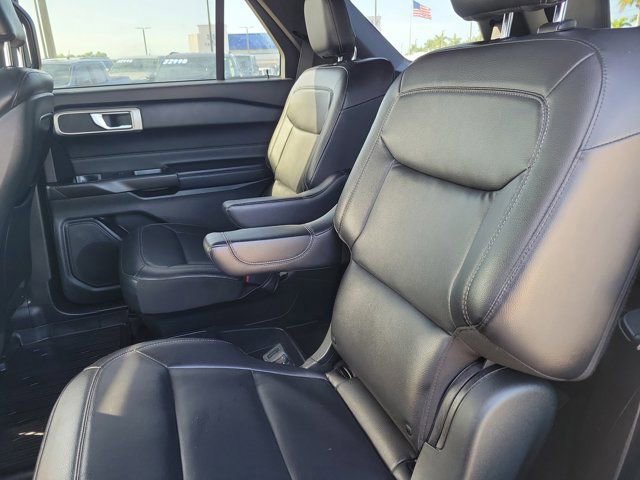 Certified 2020 Ford Explorer XLT w/ Equipment Group 202A AWD/4WD image 17