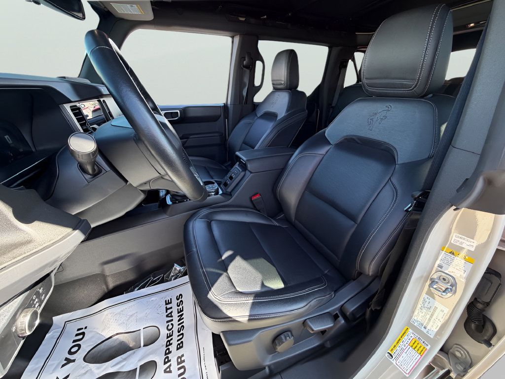 Certified 2025 Ford Bronco Badlands w/ Sasquatch Package AWD/4WD image 31