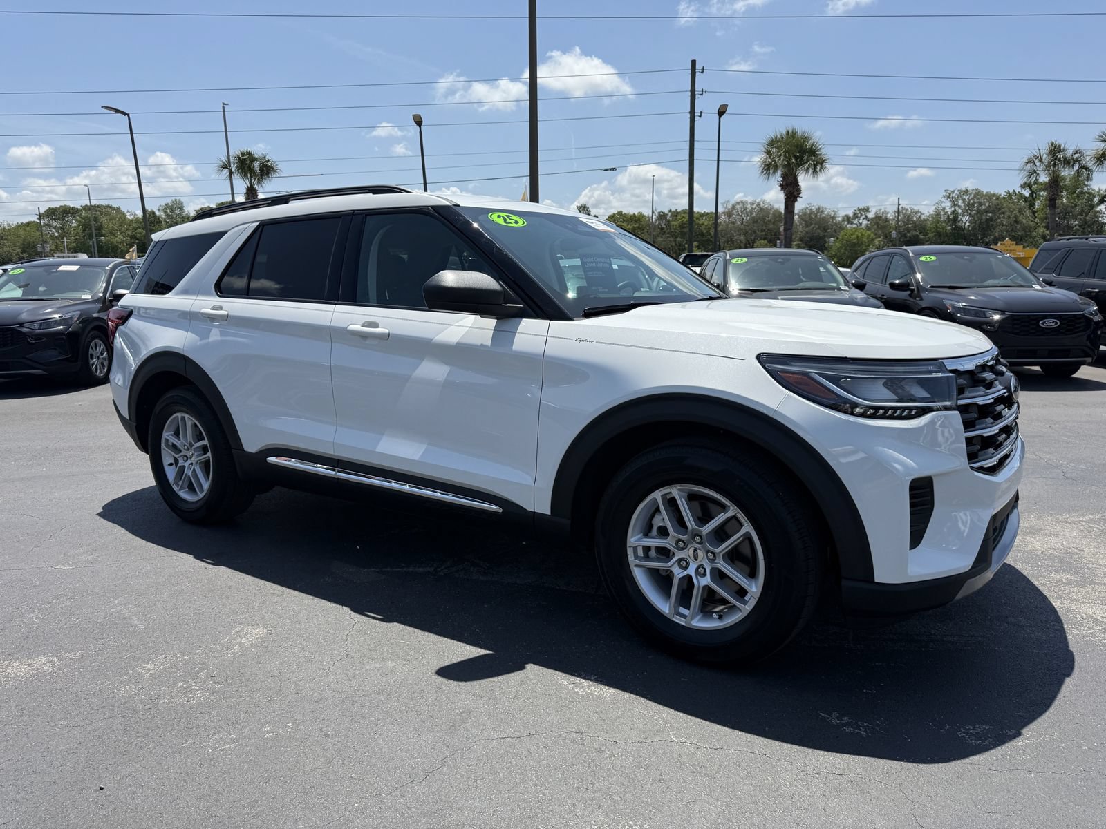 Certified 2025 Ford Explorer Active RWD image 2