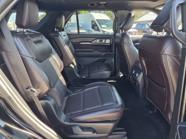 Certified 2026 Ford Explorer Platinum RWD image 19