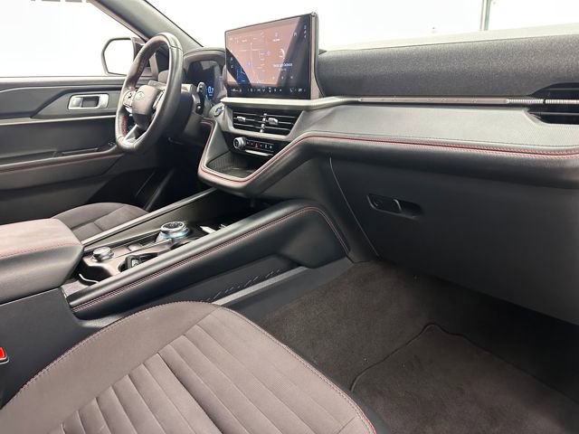 Certified 2025 Ford Explorer ST-Line w/ ST-Line Street Pack image 11