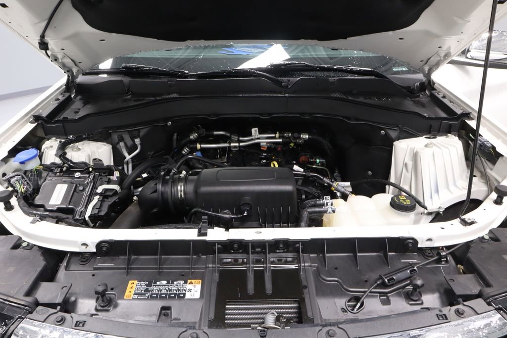 Certified 2023 Ford Explorer XLT w/ Equipment Group 202A AWD/4WD image 14