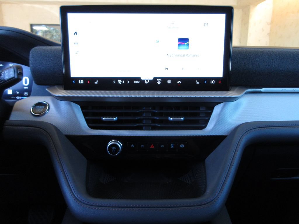 Certified 2026 Ford Explorer Active RWD image 18