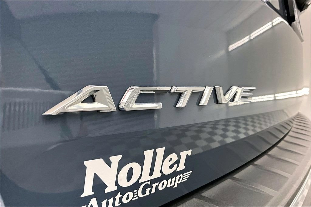 Certified 2025 Ford Explorer Active w/ Active Comfort Package AWD/4WD image 8