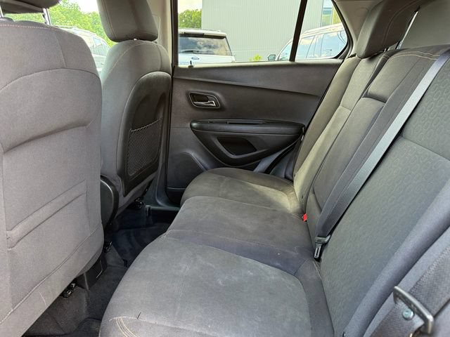 Used 2019 Chevrolet Trax LS w/ Tint and Cruise Package FWD image 19