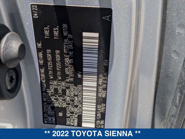 Used 2022 Toyota Sienna Limited AWD/4WD image 23