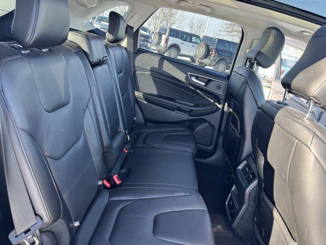Certified 2022 Ford Edge Titanium image 32