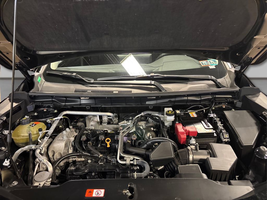 Used 2025 Mitsubishi Outlander SE image 17