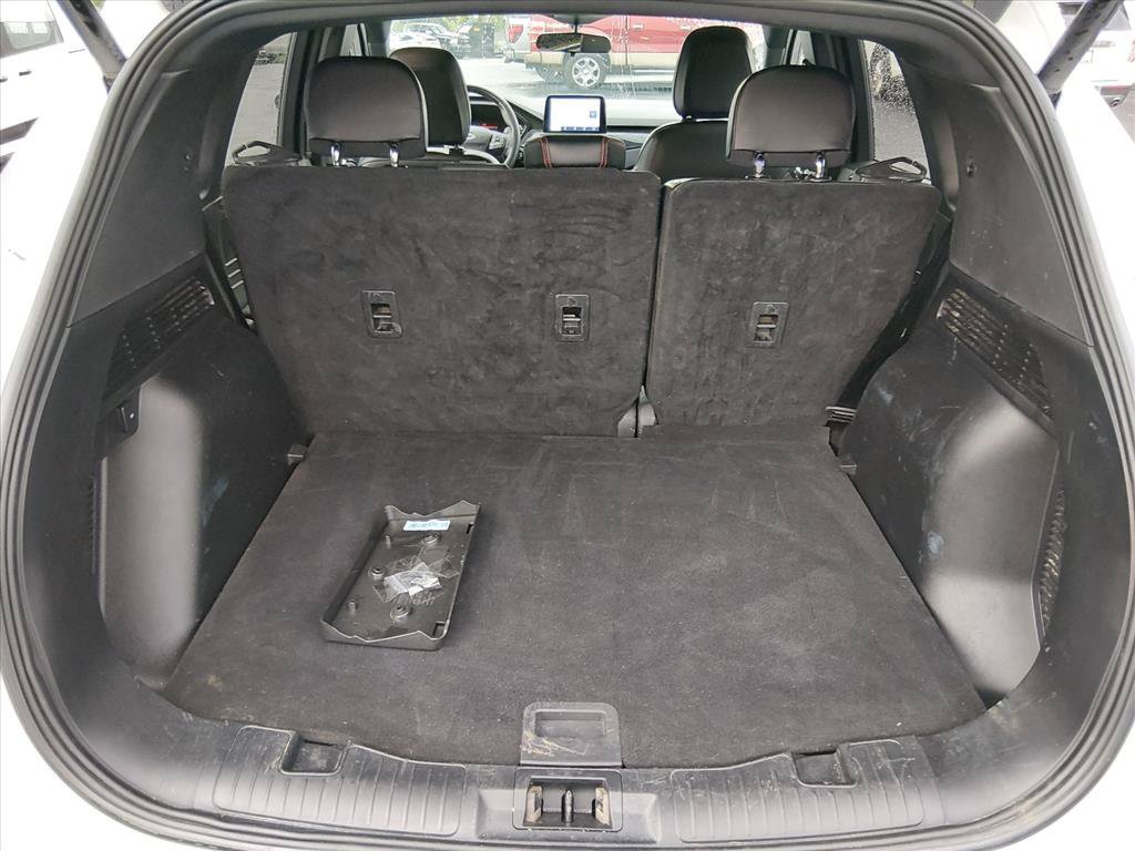 Certified 2024 Ford Escape ST-Line Select AWD/4WD image 16