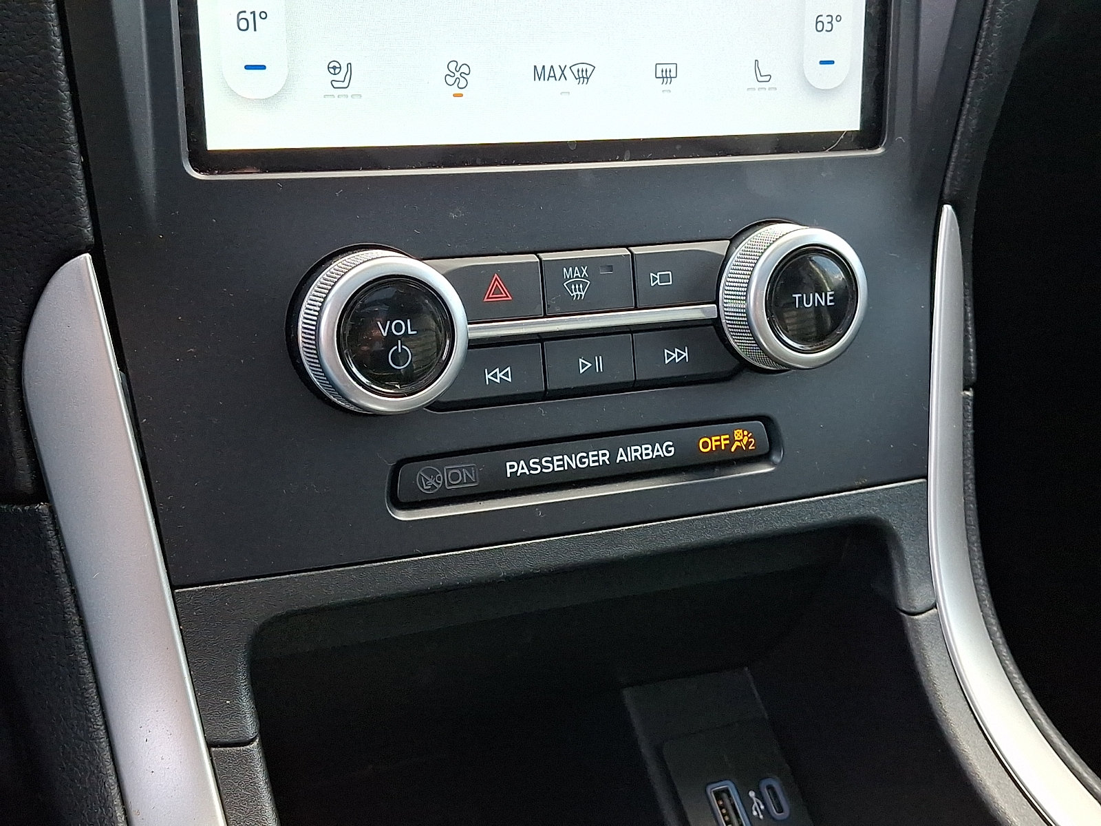 Certified 2024 Ford Edge SEL w/ Convenience Package AWD/4WD image 16