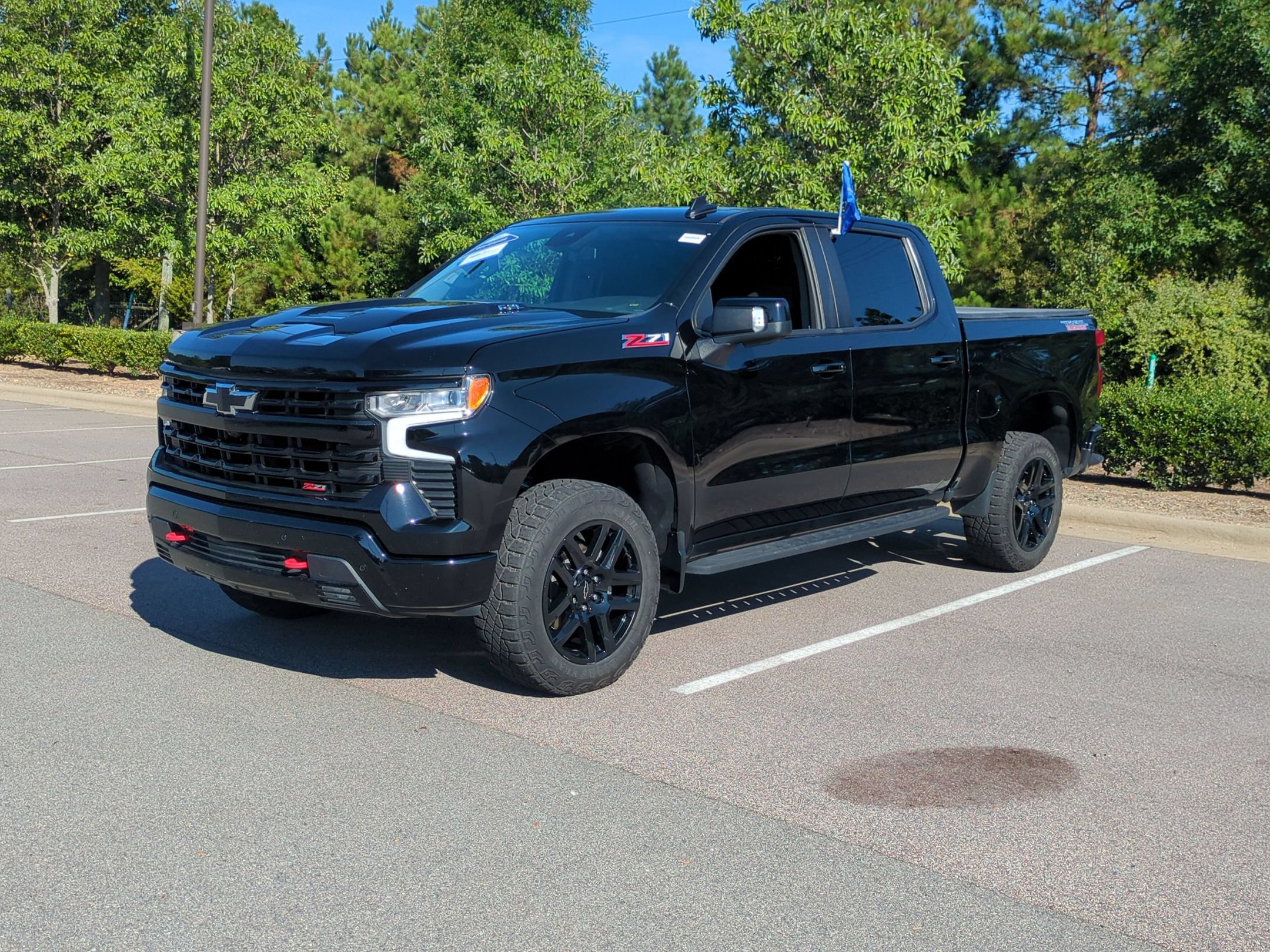 Used 2024 Chevrolet Silverado 1500 LT Trail Boss w/ Convenience Package II AWD/4WD image 8
