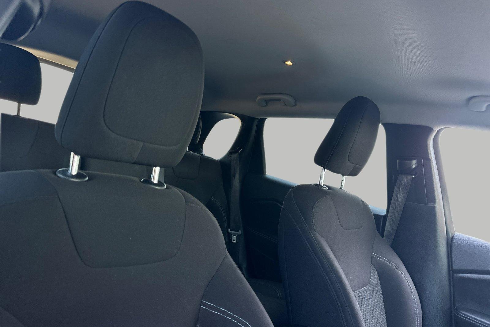 Used 2020 Jeep Cherokee Latitude image 18