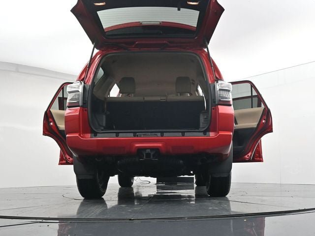 Used 2022 Toyota 4Runner SR5 RWD image 45