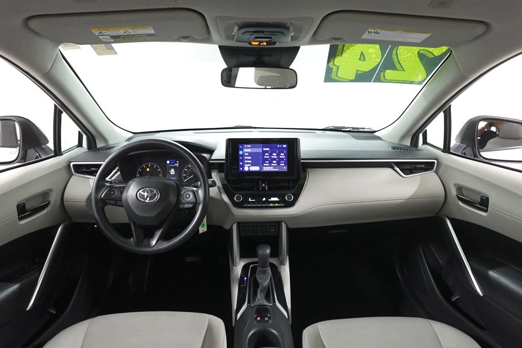 Used 2024 Toyota Corolla Cross L image 6