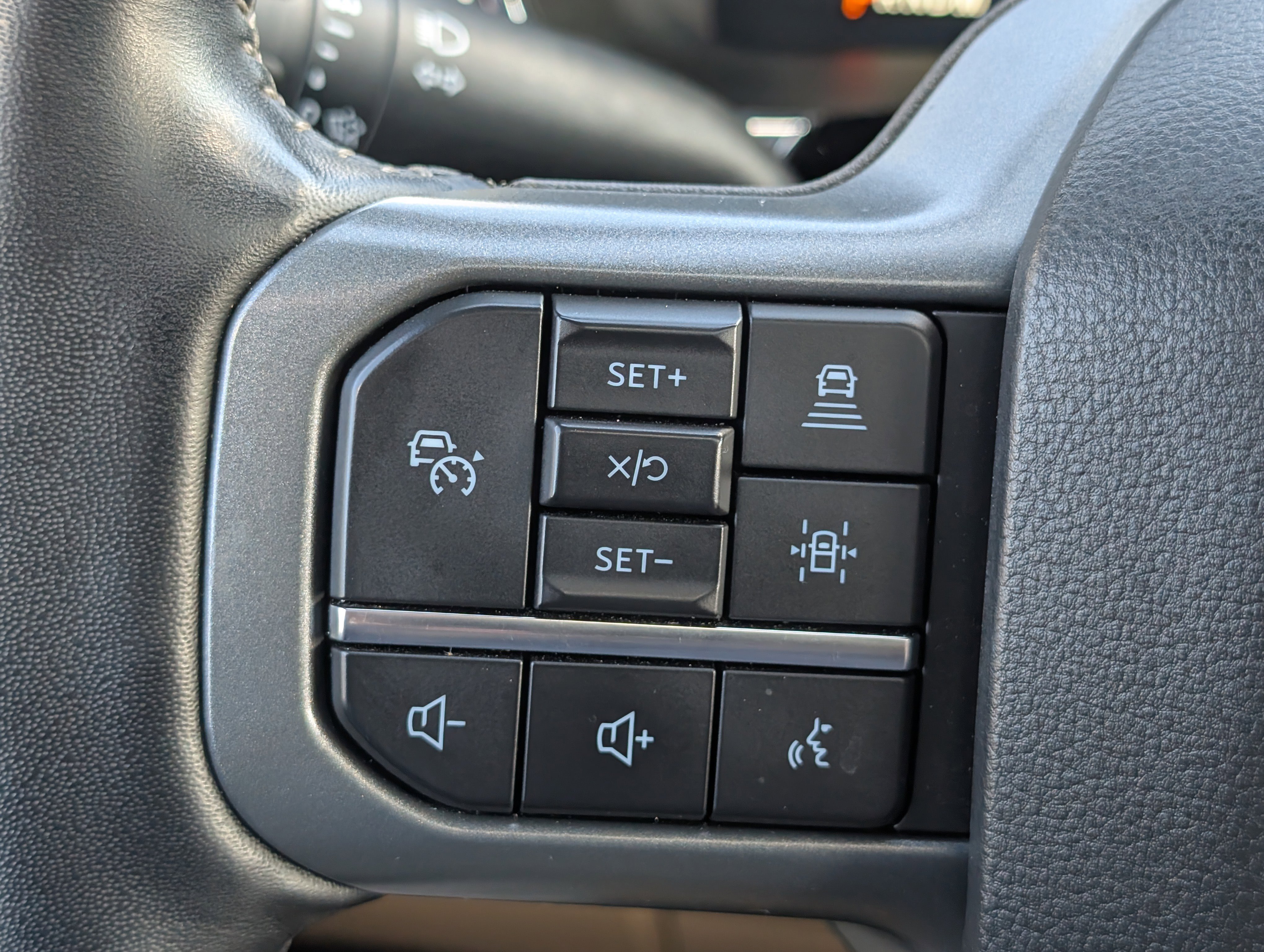 Certified 2022 Ford F150 Lariat w/ Equipment Group 502A High image 24