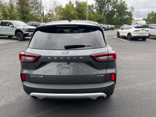 Certified 2023 Ford Escape Active w/ Tech Pack #1 AWD/4WD image 2