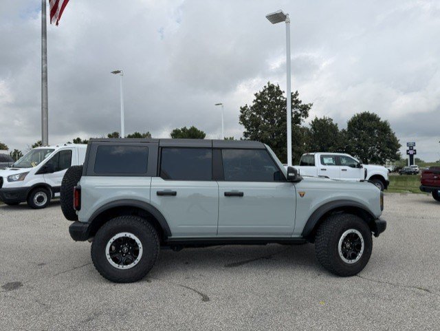 Certified 2023 Ford Bronco Badlands AWD/4WD image 9