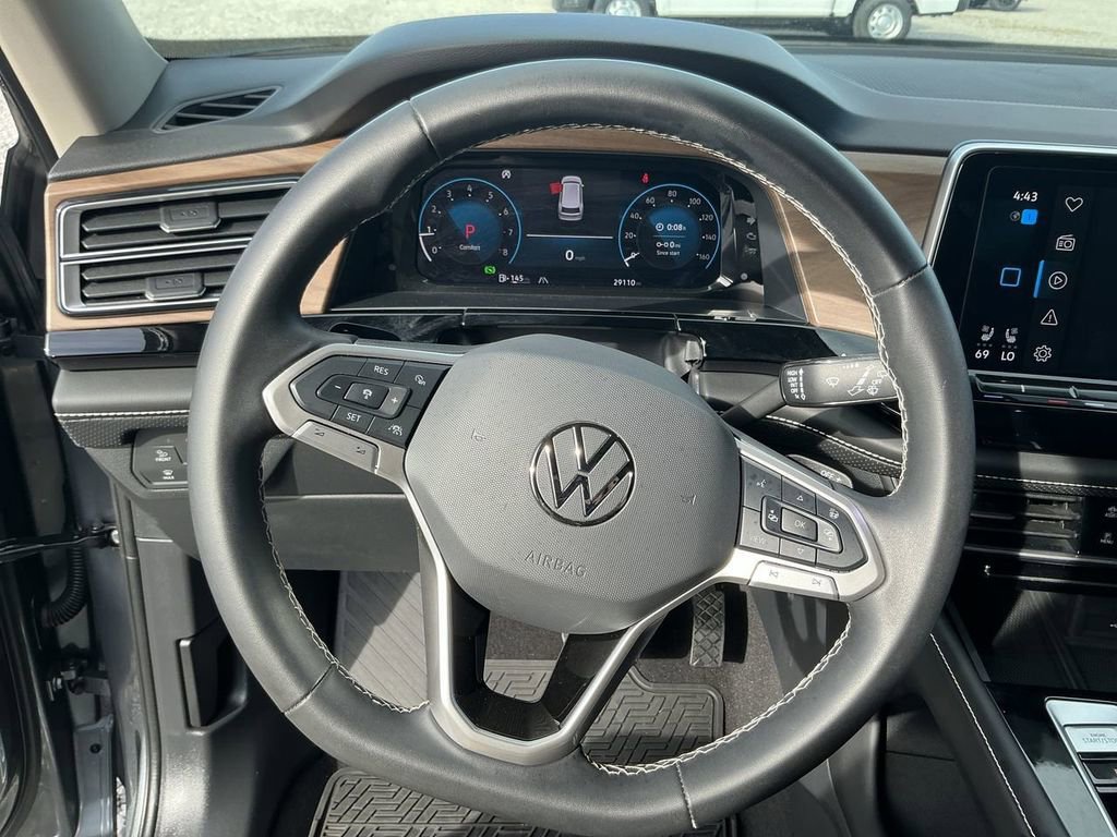 Used 2024 Volkswagen Atlas SE image 13