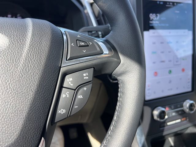 Certified 2024 Ford Edge Titanium image 12