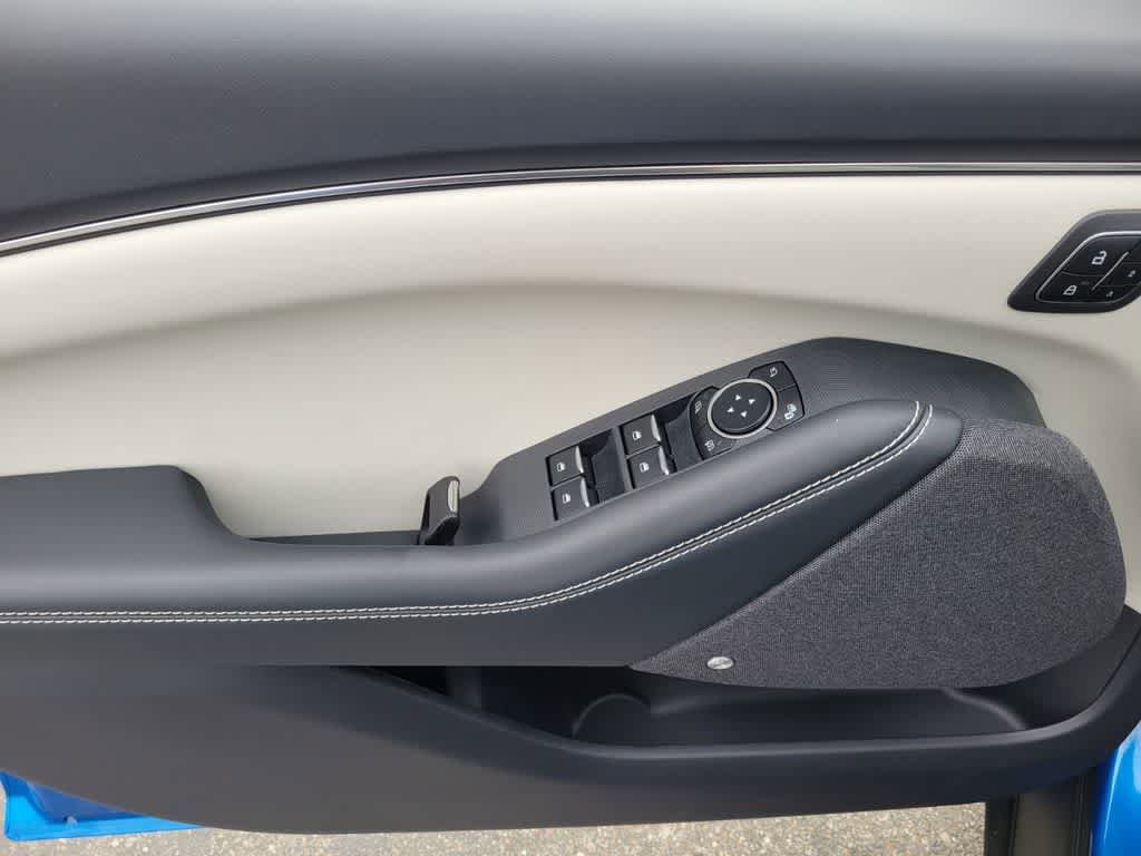 Certified 2025 Ford Mustang Mach-E Premium RWD image 18