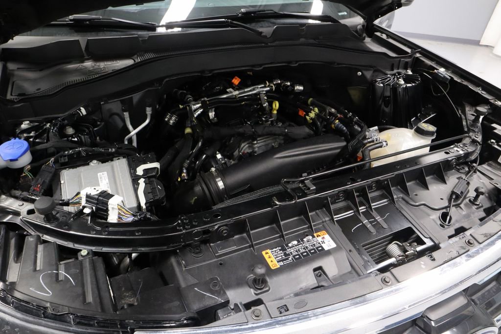 Certified 2025 Ford Explorer Active AWD/4WD image 16