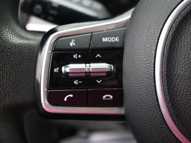 Used 2023 Kia Sorento LX image 17