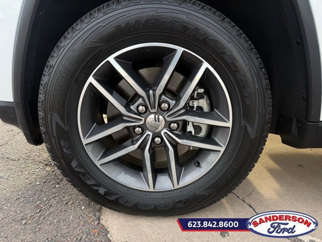 Used 2018 Jeep Grand Cherokee Limited image 16