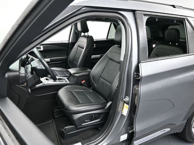 Certified 2023 Ford Explorer Limited w/ Equipment Group 301A image 10