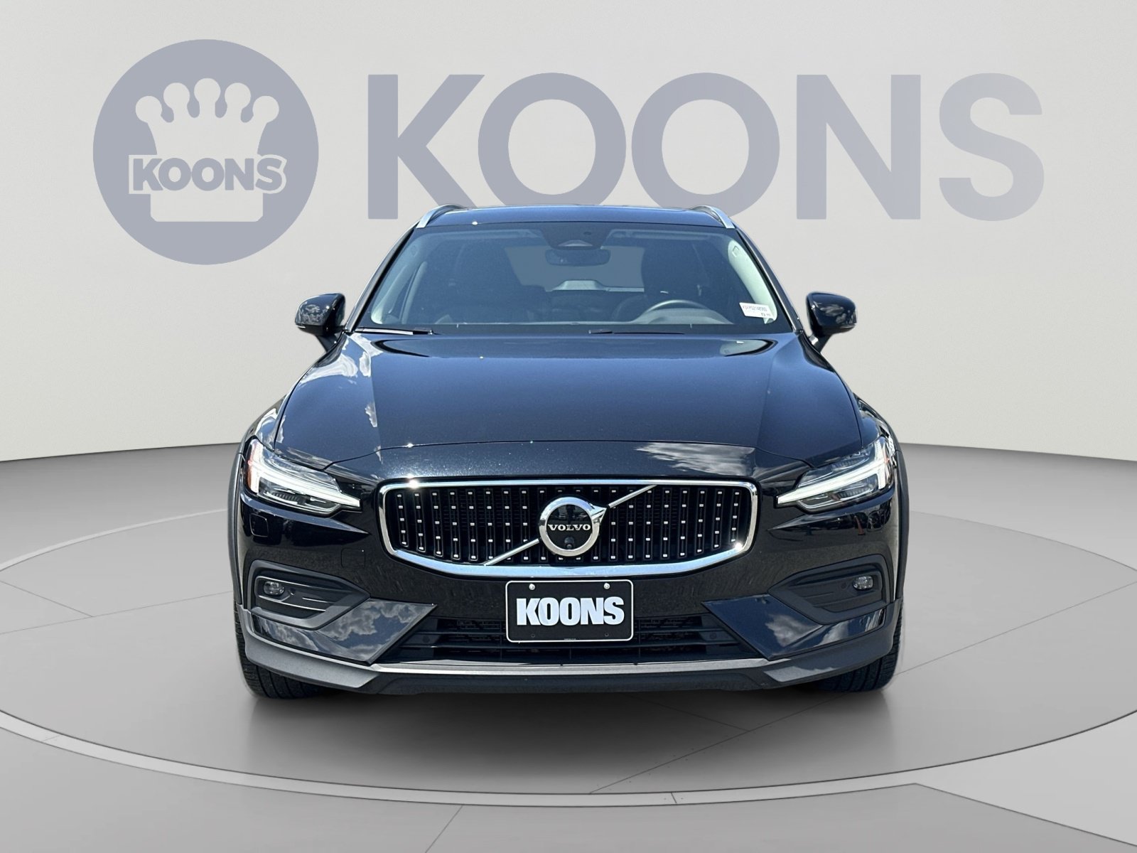 Used 2025 Volvo V60 B5 Cross Country Plus AWD/4WD image 4