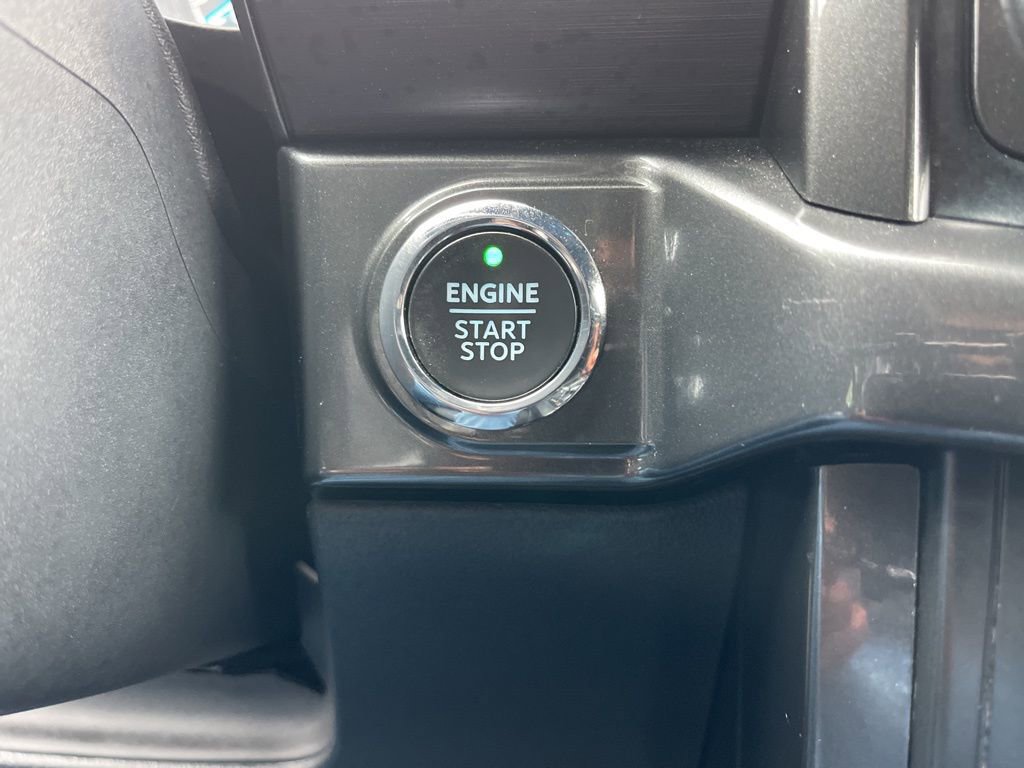 Certified 2022 Ford F150 XLT w/ Equipment Group 302A High image 13