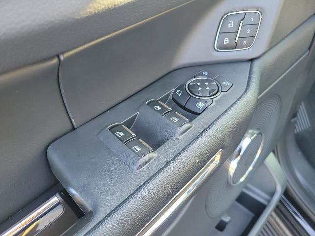 Certified 2024 Ford Expedition XLT image 16