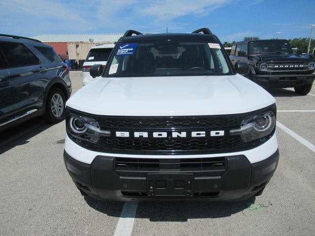 Certified 2025 Ford Bronco Sport Outer Banks w/ Outer Banks Tech Package+ AWD/4WD image 2