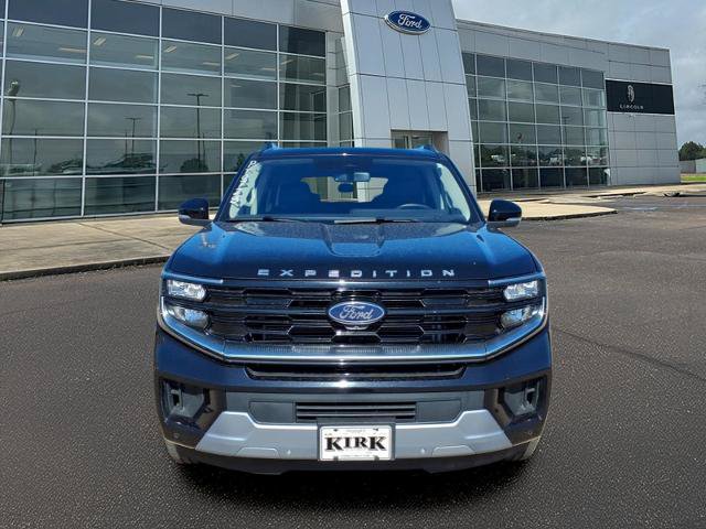 Certified 2025 Ford Expedition Platinum w/ Driver's Package AWD/4WD image 11