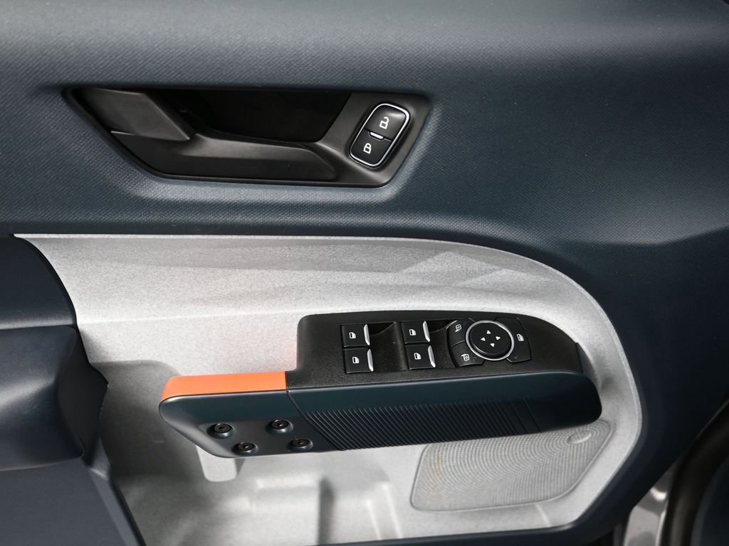 Certified 2023 Ford Maverick XLT image 29