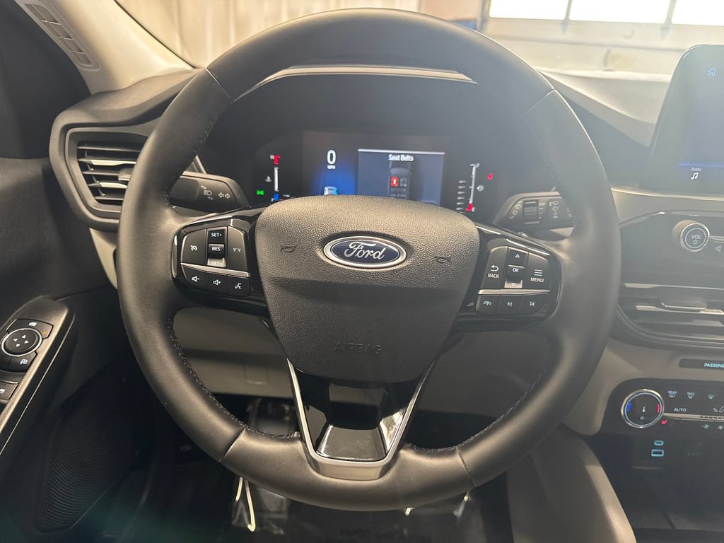 Certified 2023 Ford Escape Active AWD/4WD image 15