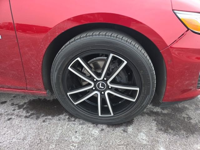 Used 2022 Chevrolet Malibu Premier image 2