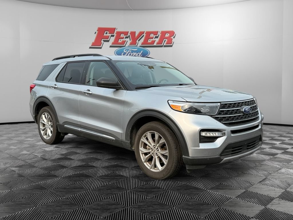 Certified 2023 Ford Explorer XLT w/ Equipment Group 202A AWD/4WD image 6