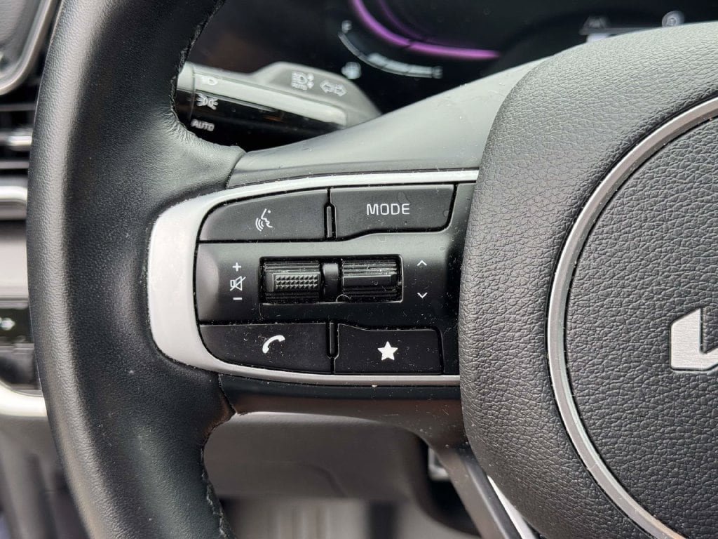 Used 2024 Kia Sportage EX FWD image 12