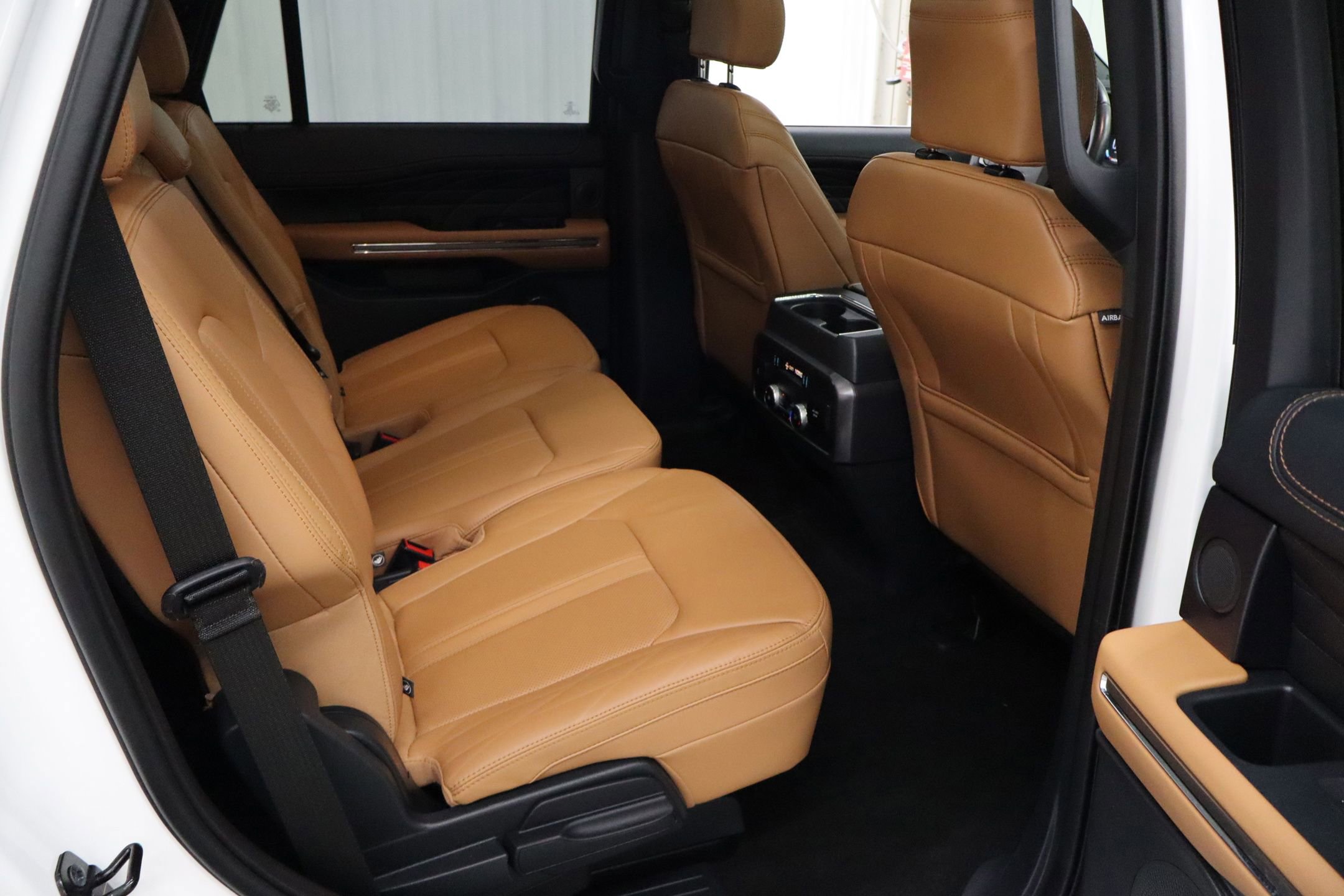 Certified 2023 Ford Expedition Platinum image 30