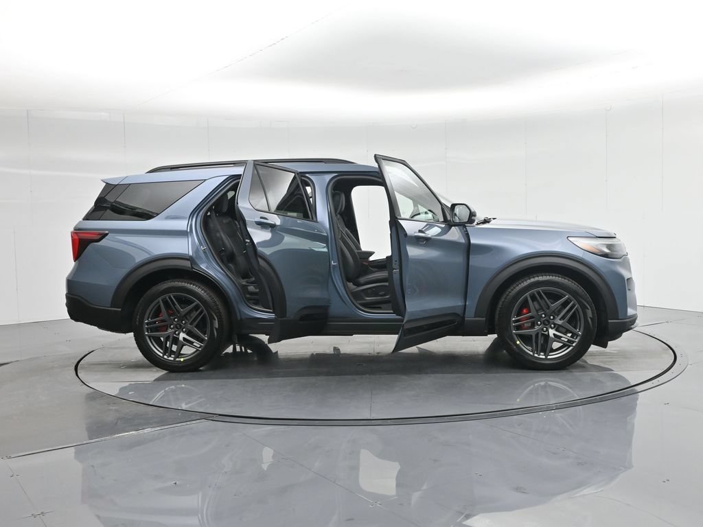 Certified 2025 Ford Explorer ST w/ Sun And Sound Package AWD/4WD image 5