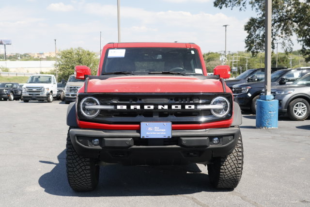 Certified 2024 Ford Bronco Outer Banks w/ Sasquatch Package AWD/4WD image 8