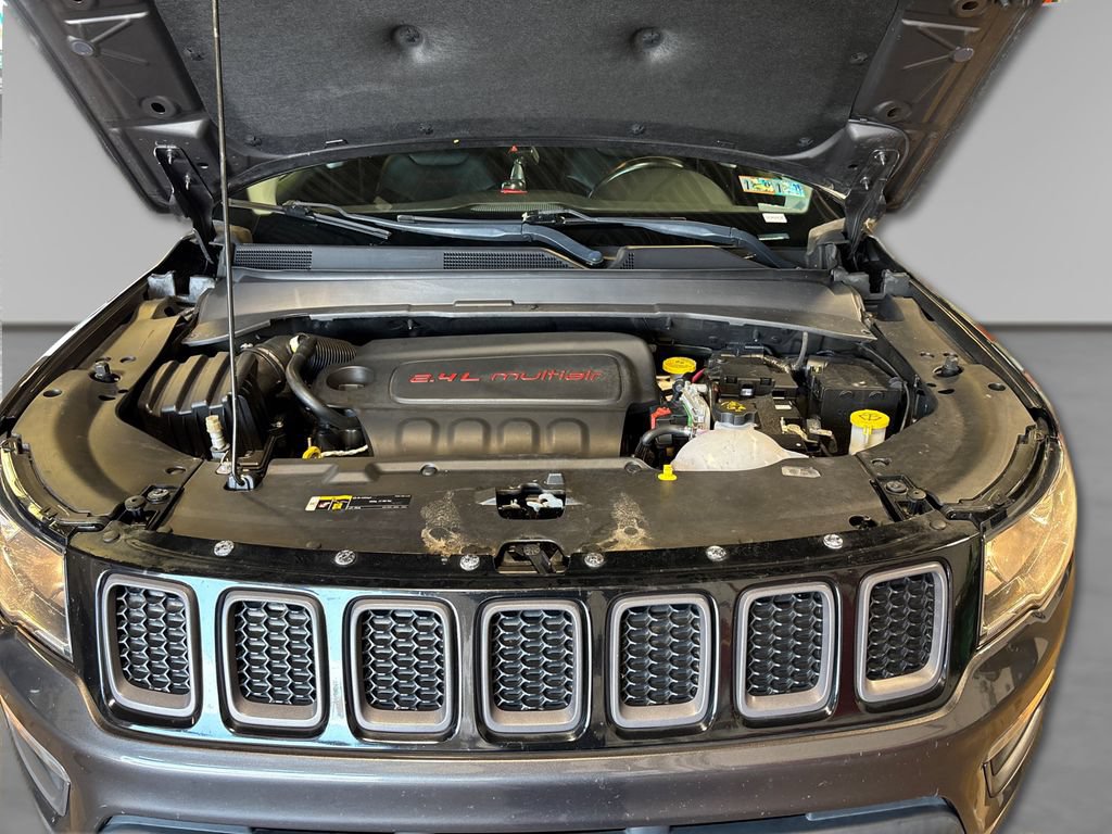 Used 2018 Jeep Compass Trailhawk AWD/4WD image 15